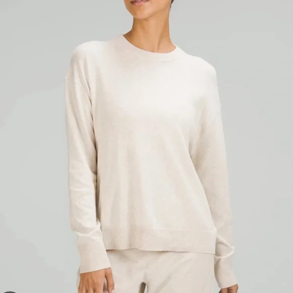 Lululemon Sweater - Picture 1 of 7